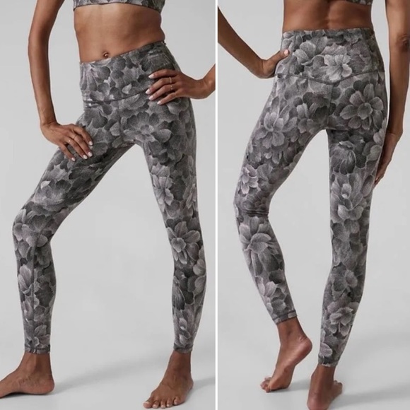 Athleta Elation Textured Tight black white floral leggings - Picture 1 of 9